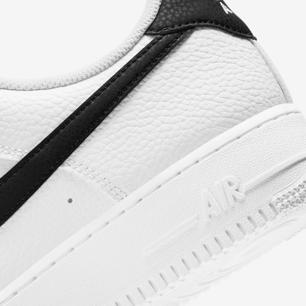 Nike Air Force 1 07 LV8 CT2302-100 Biały