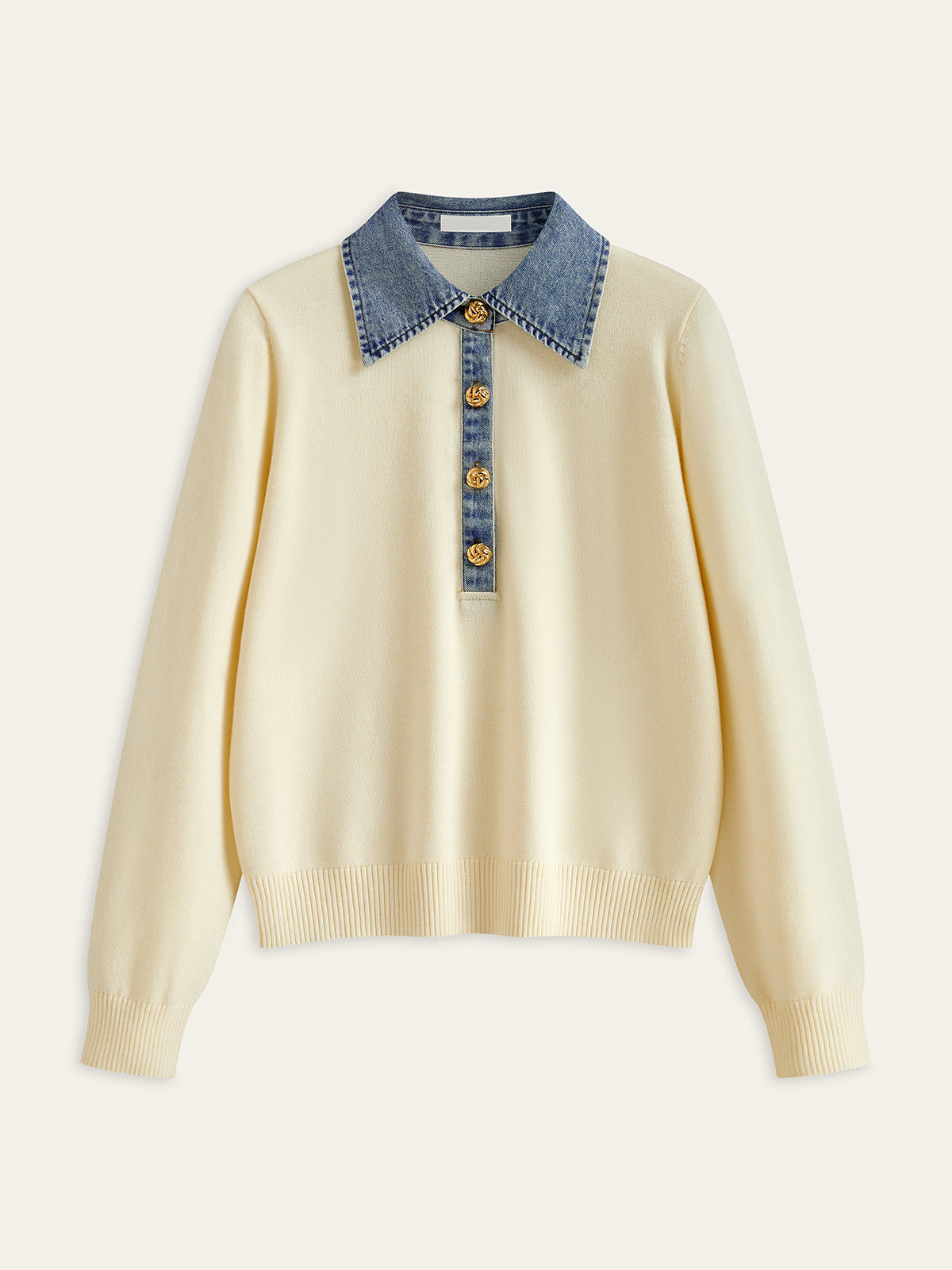 Dzianinowy top z kołnierzykiem z dżinsu