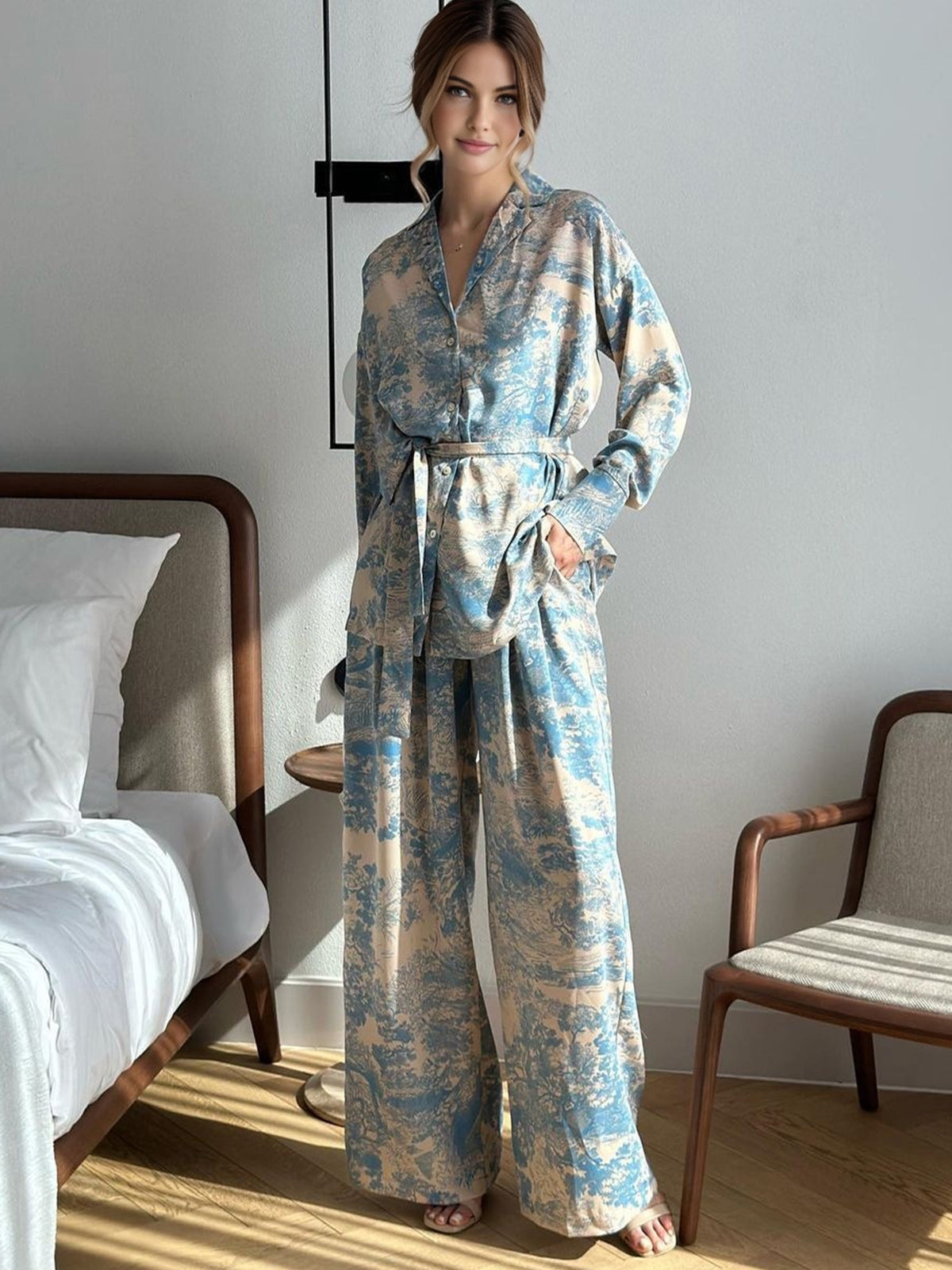 Zestaw spodni z wiązaniem i nadrukiem