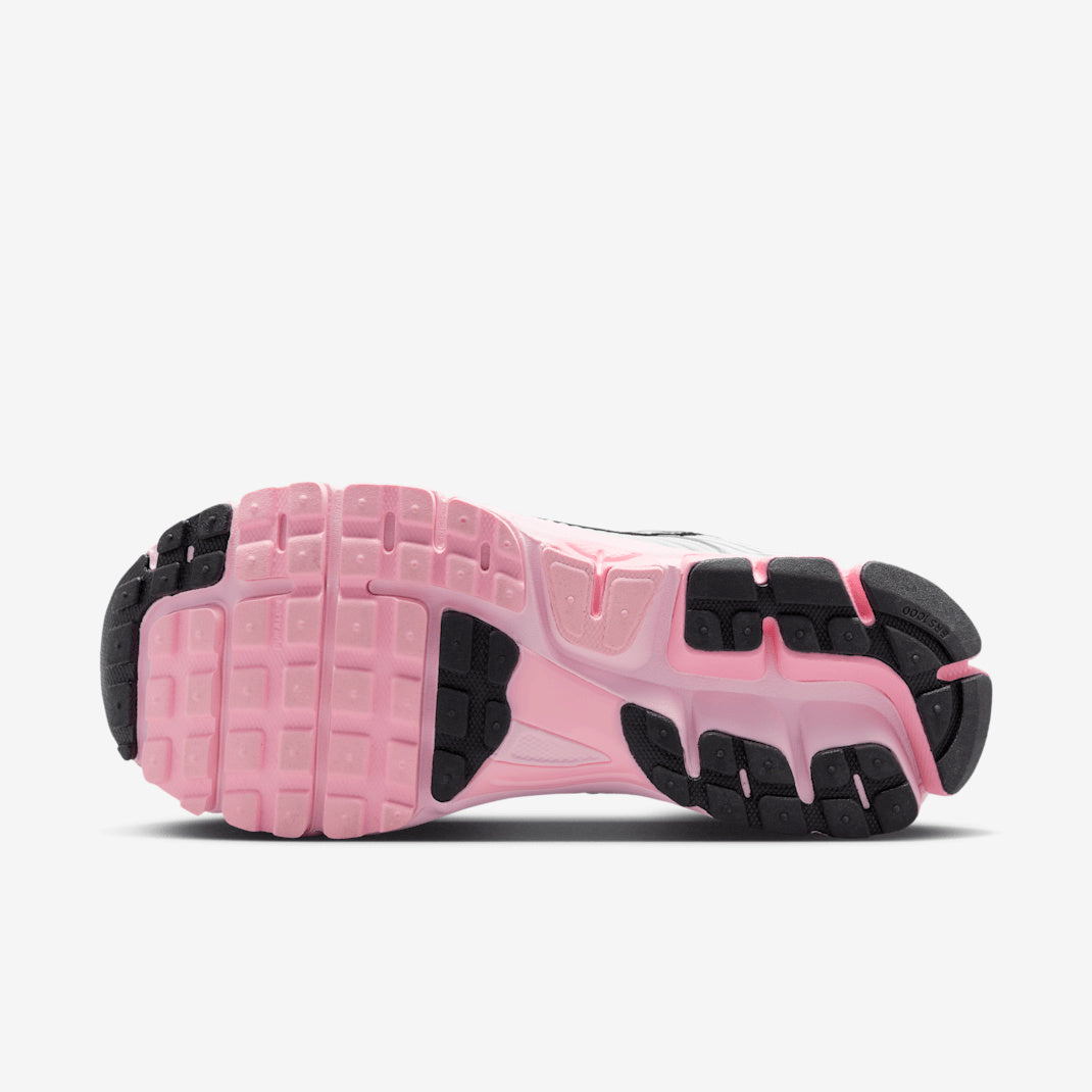 Nike Zoom Vomero 5 HF1877-001 Srebrny-Różowy