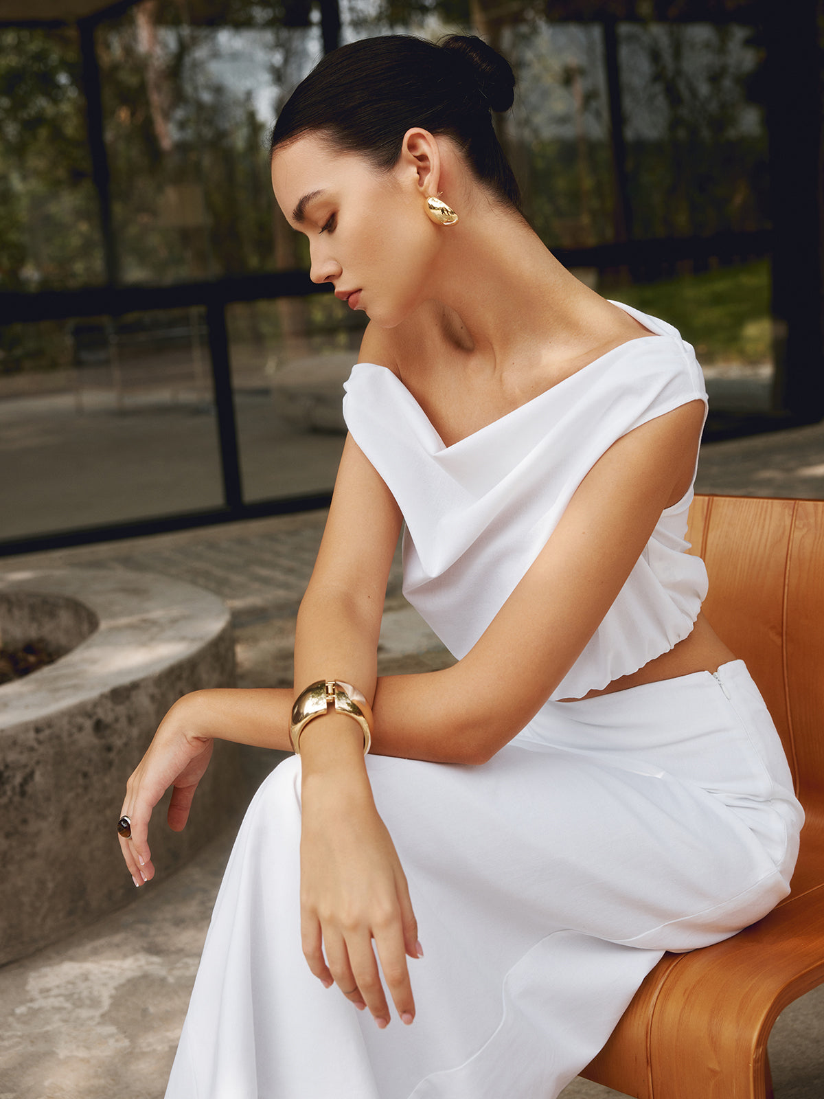 Minimalistyczna szeroka bransoletka