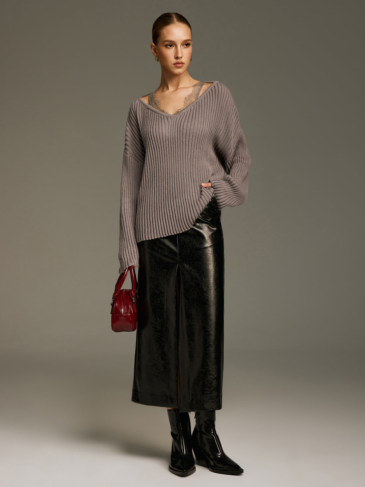 Sweter z koronkowym panelem z mieszanki wełny