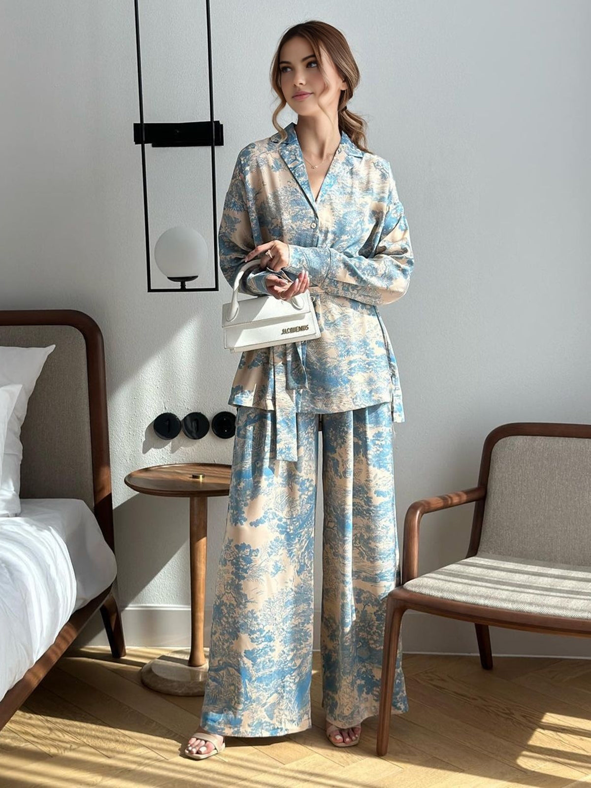 Zestaw spodni z wiązaniem i nadrukiem