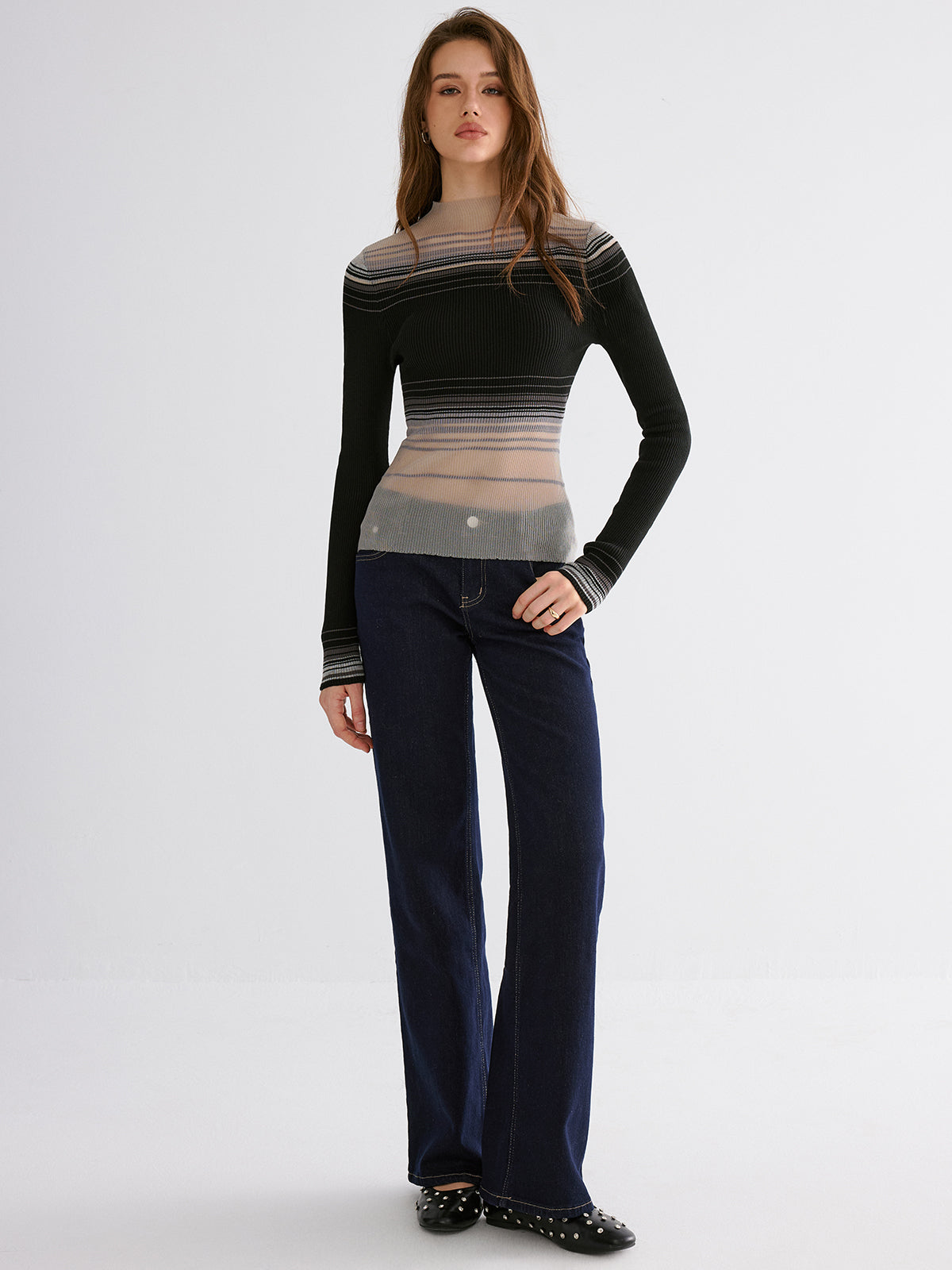 Sweter z gradientowej siatki