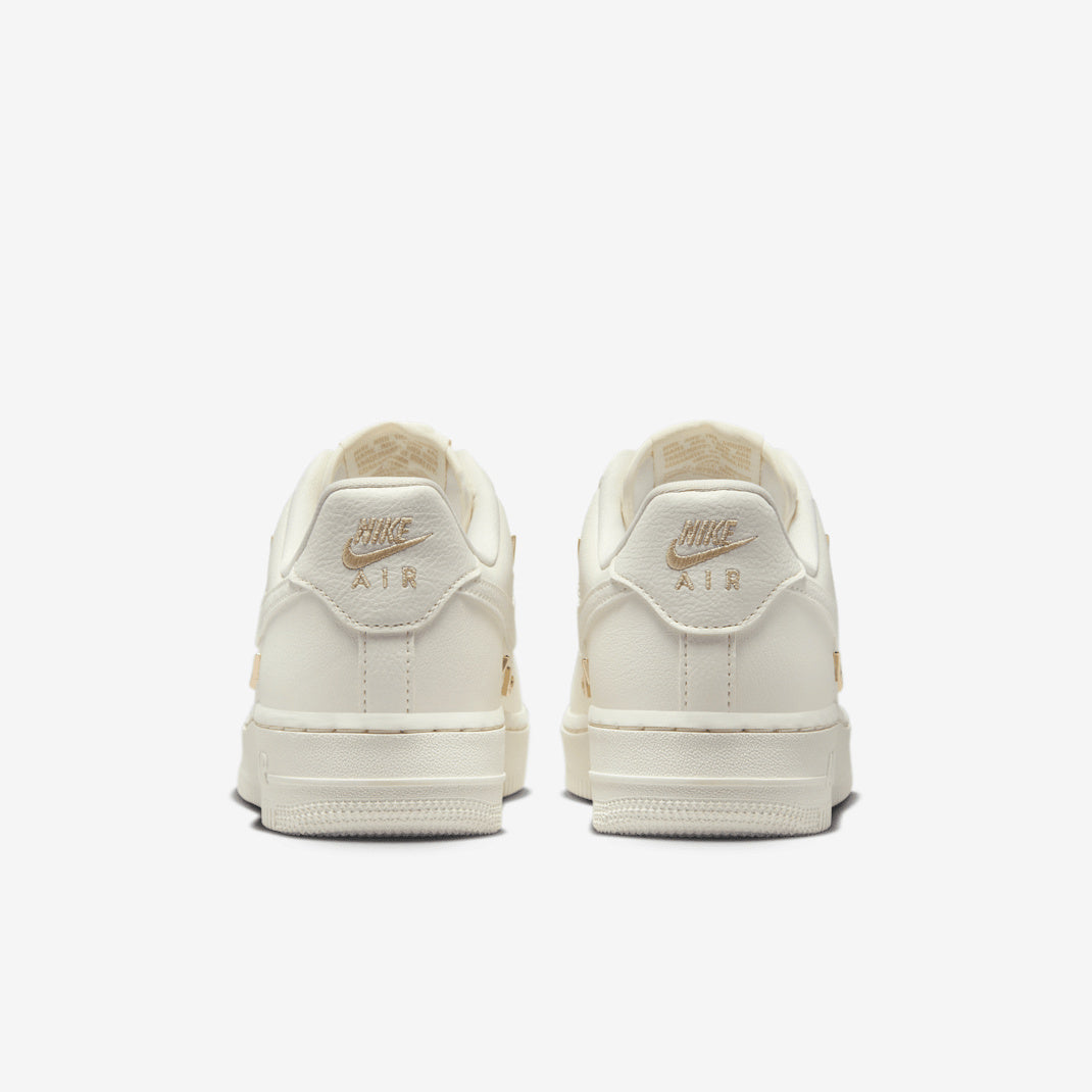 Nike Air Force 1 07 LX CN FV3654-111 Biały
