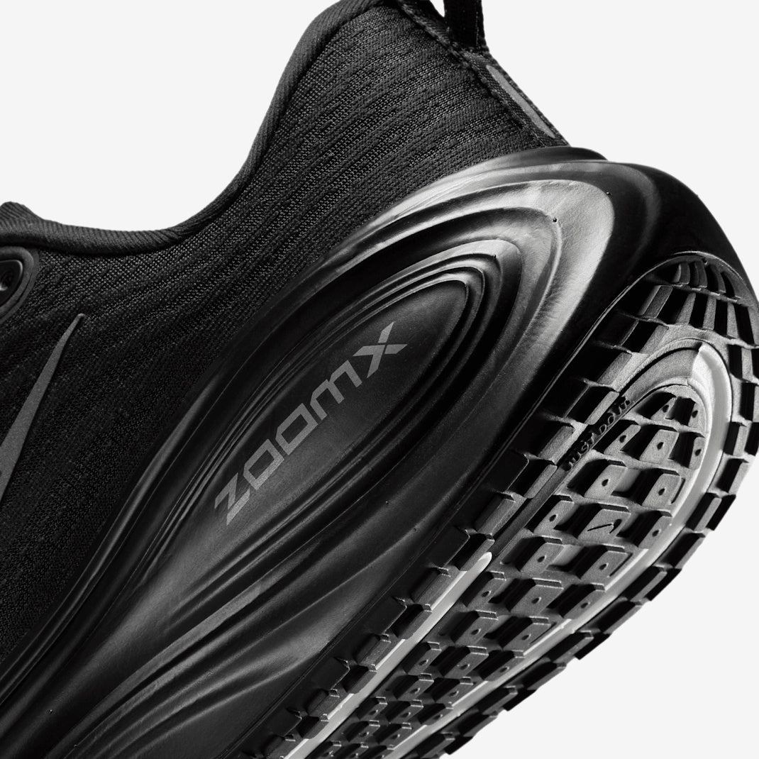 Nike Vomero Plus HV8154-001 Czarny