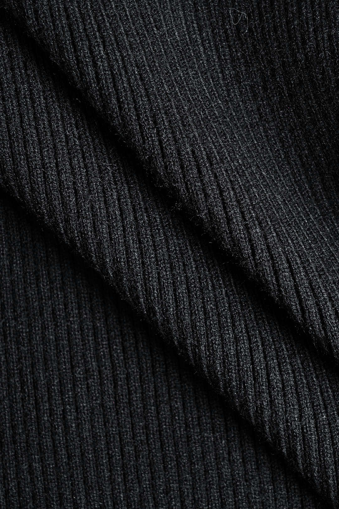 Bluzka z odkrytymi ramionami i zamkiem