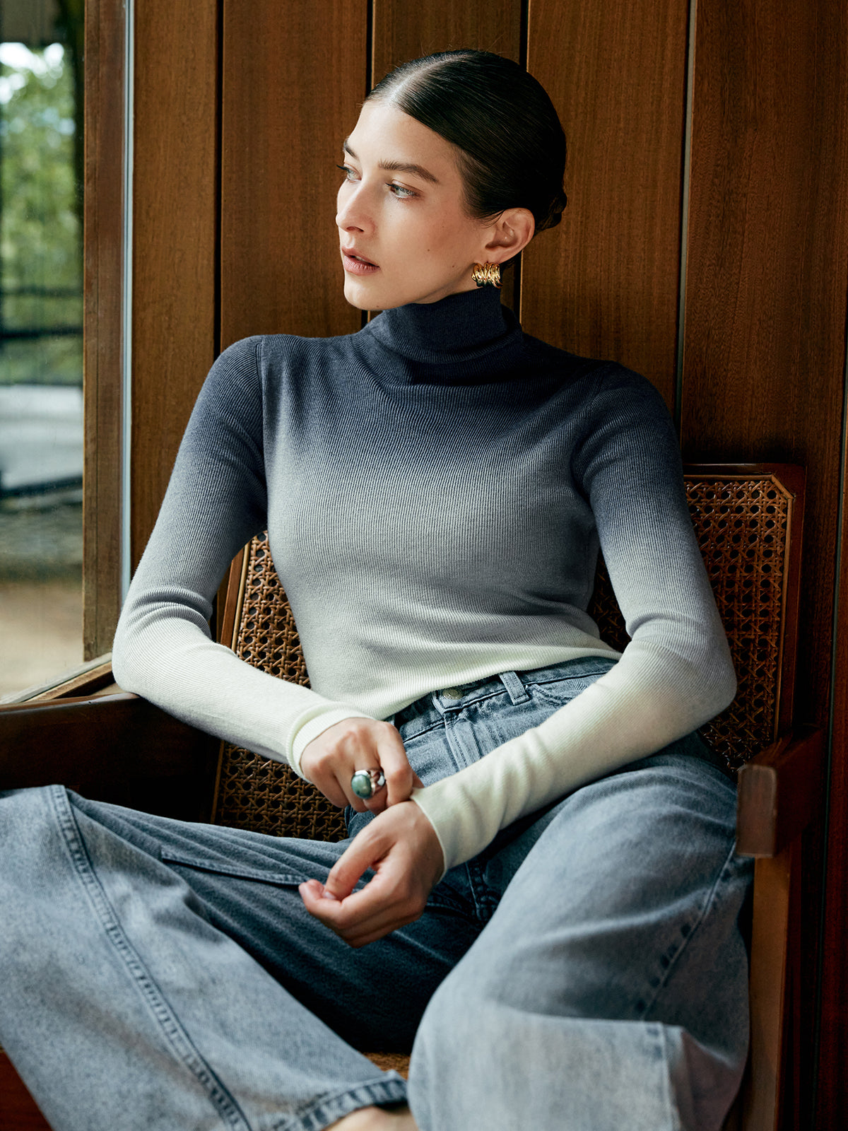 Golf damski z długim rękawem i gradientem