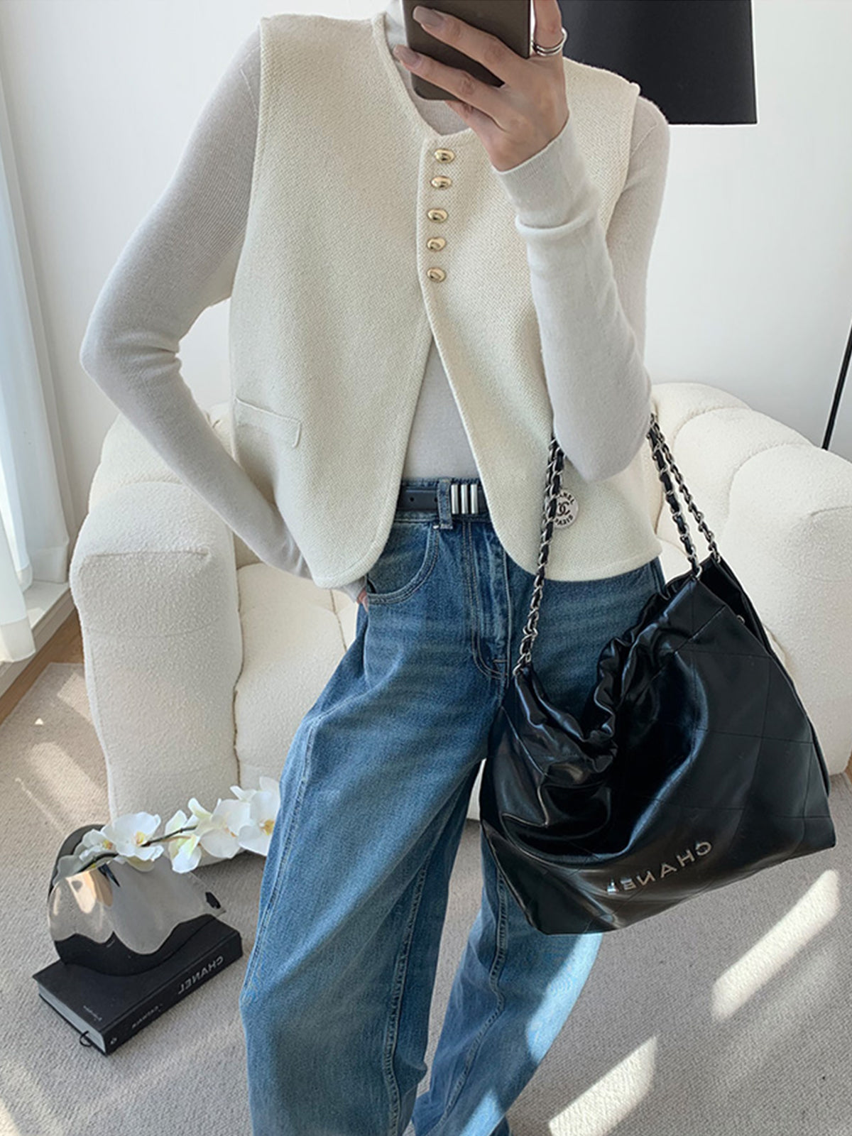 Kamizelka elegancka z ozdobnymi guzikami