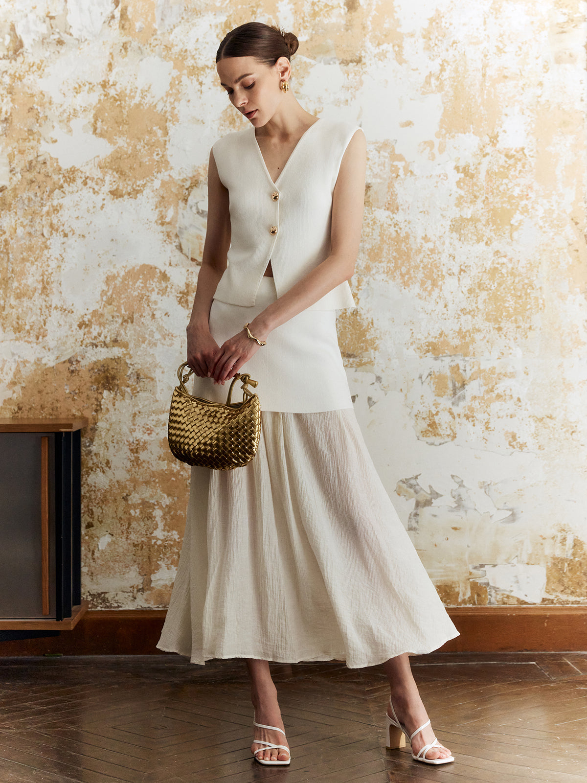 Kamizelka elegancka z ozdobnymi guzikami