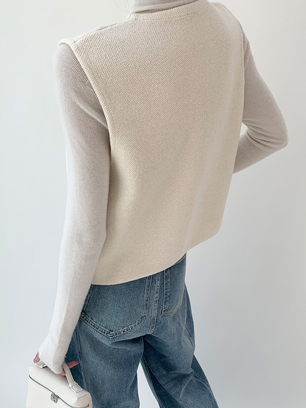 Kamizelka elegancka z ozdobnymi guzikami