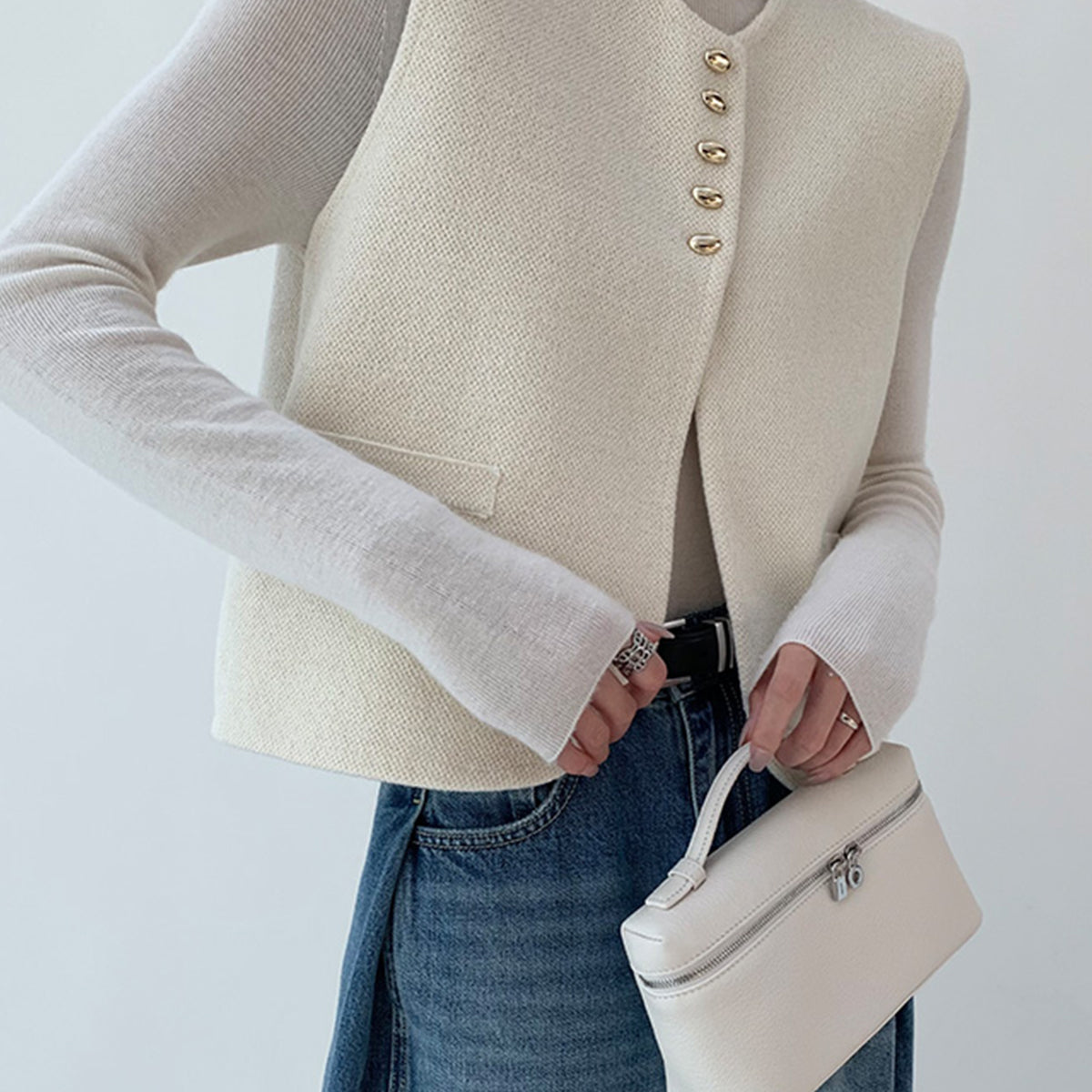 Kamizelka elegancka z ozdobnymi guzikami