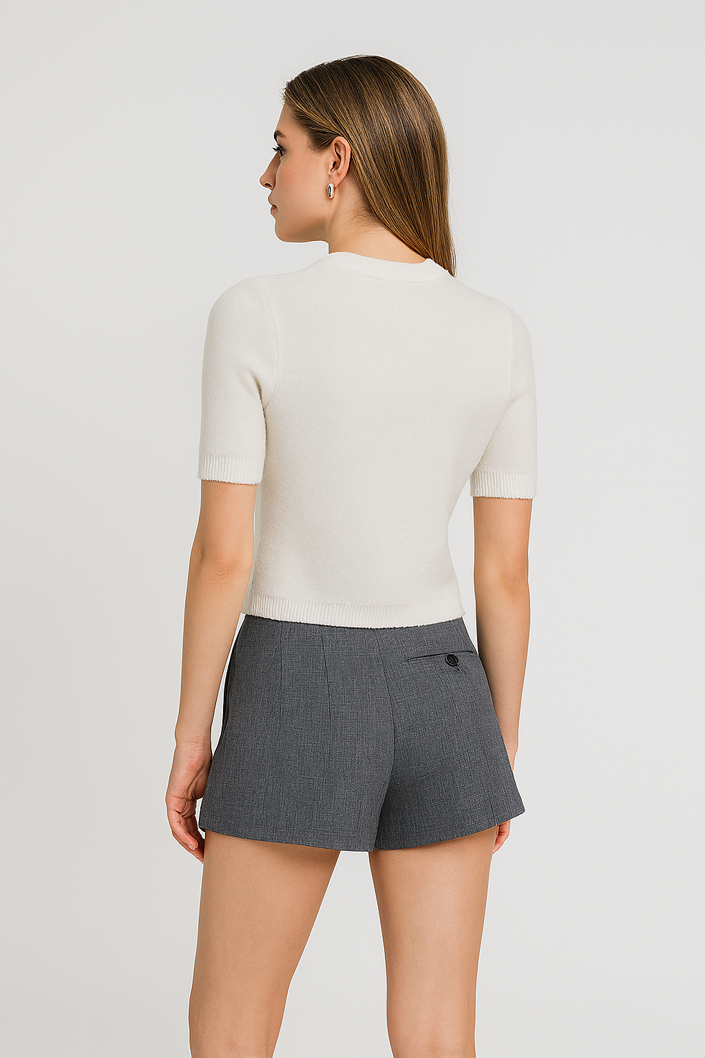 Kardigan z krótkim rękawem i ozdobnymi guzikami