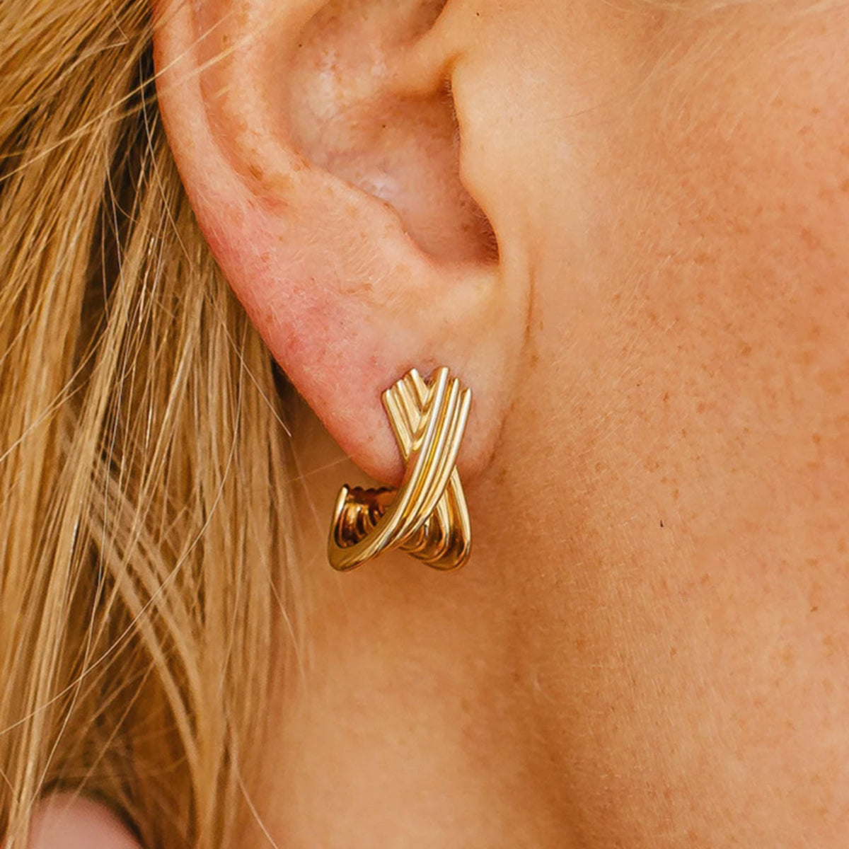 Kolczyki eleganckie z motywem plecionki