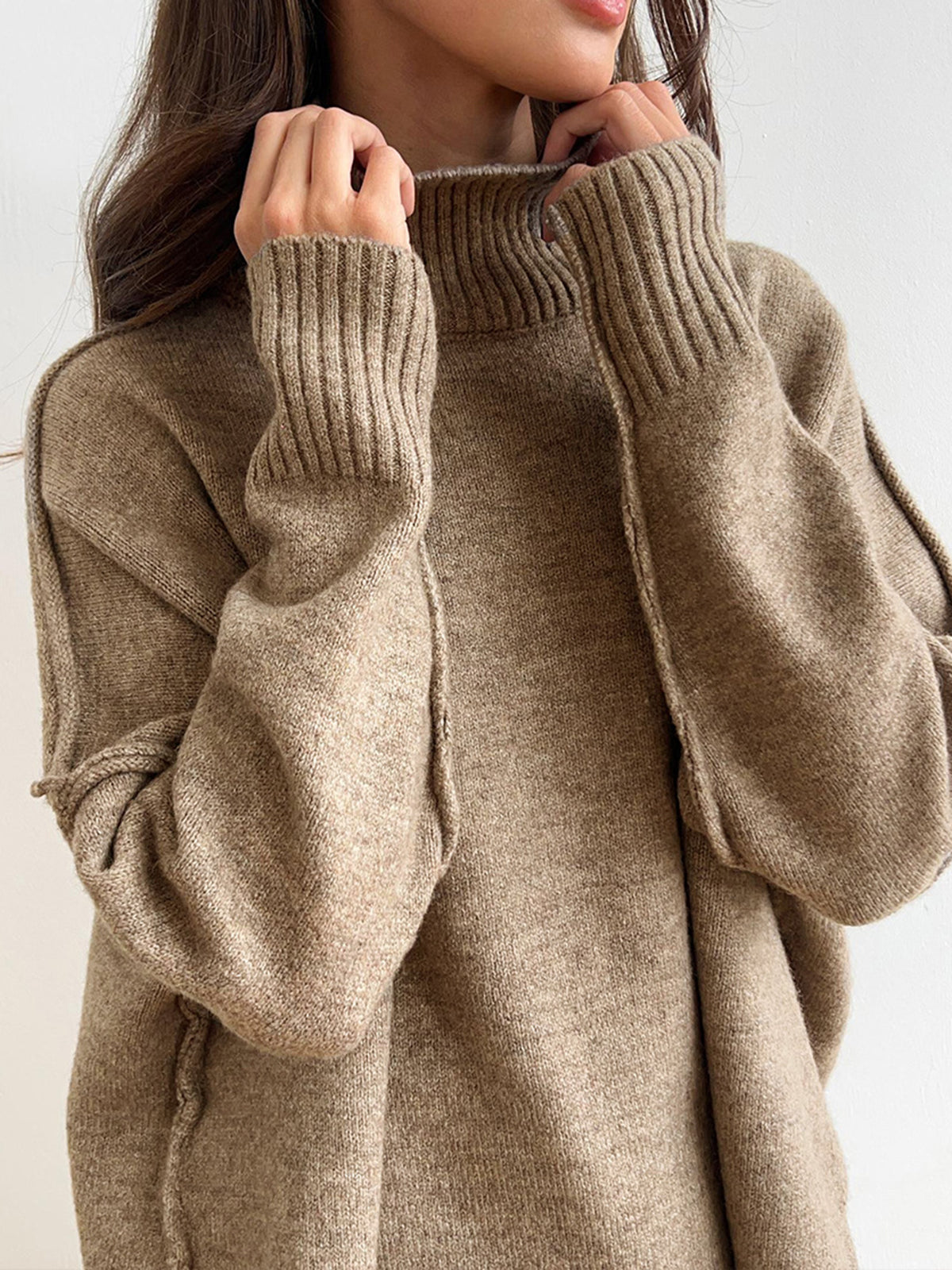 Komplet dzianinowy z golfem i spódnicą maxi