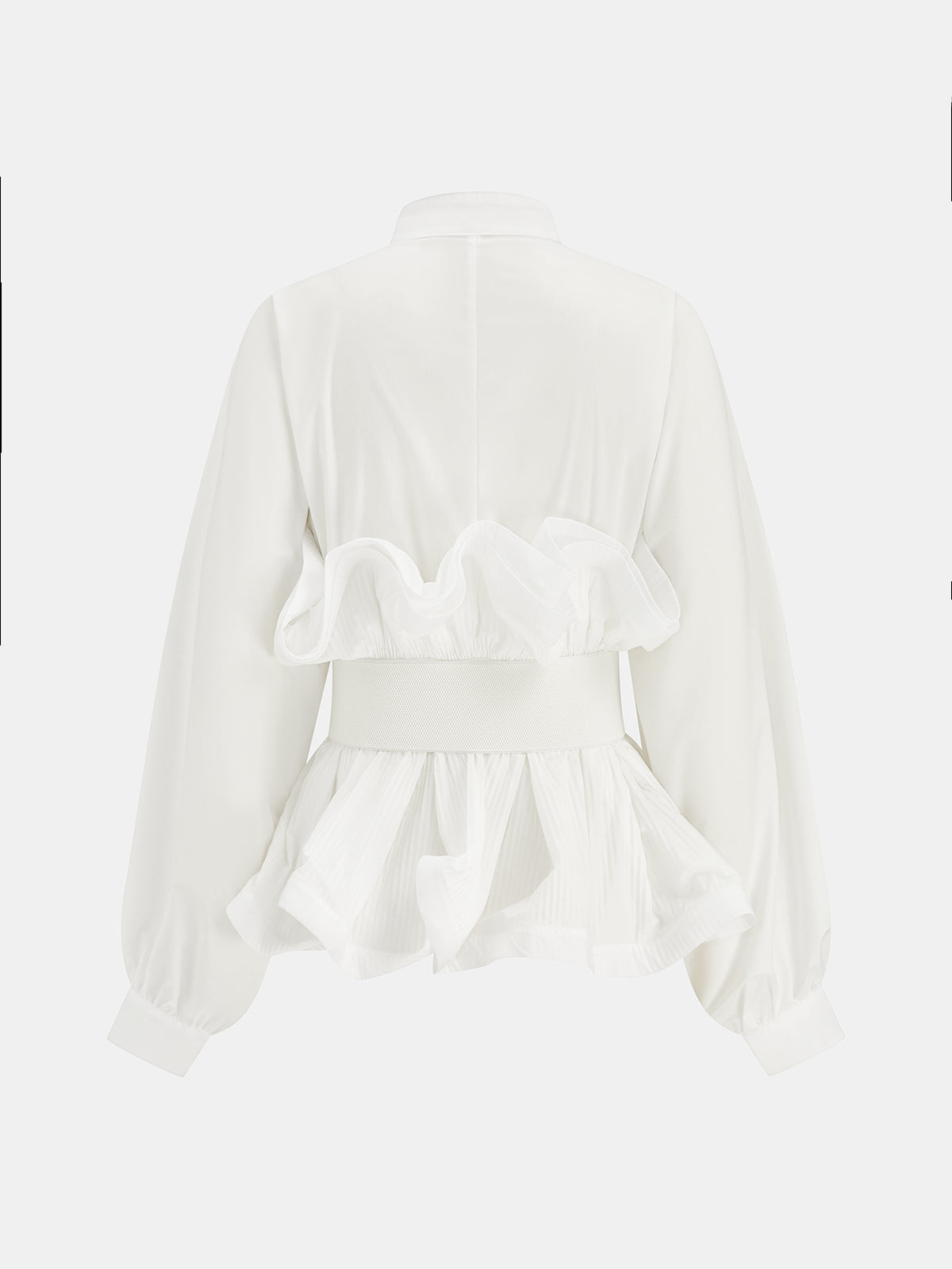 Koszula z falbanami i szerokim paskiem