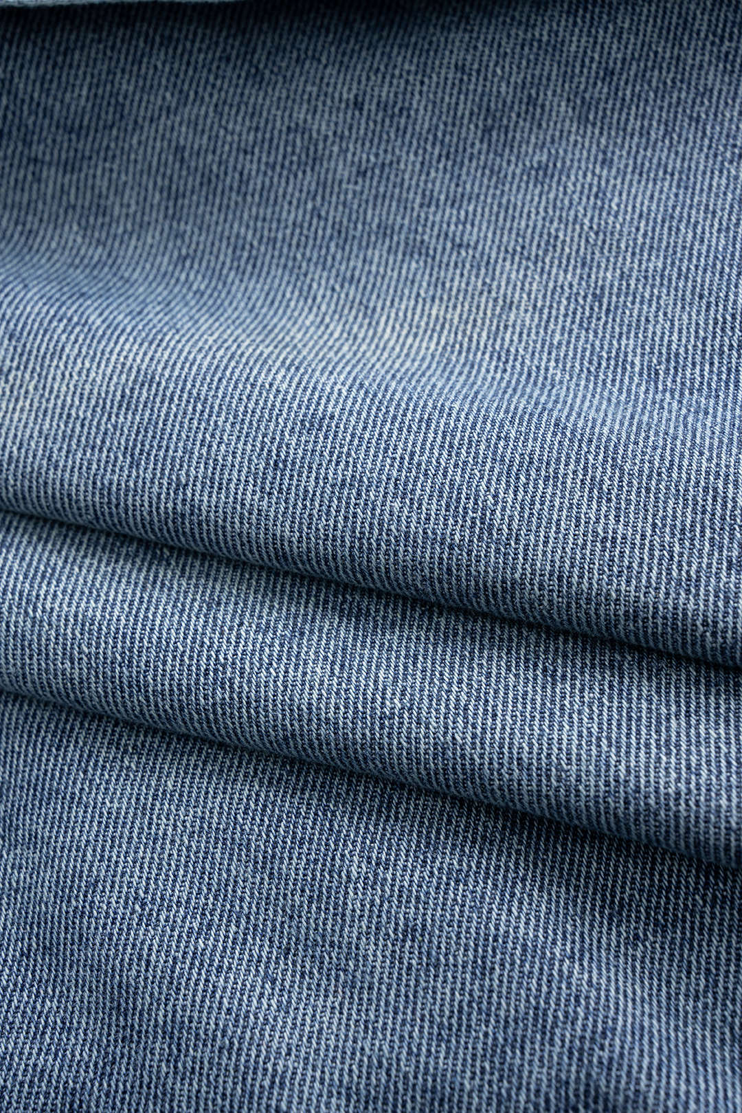 Kurtka jeansowa z paskiem i kieszeniami