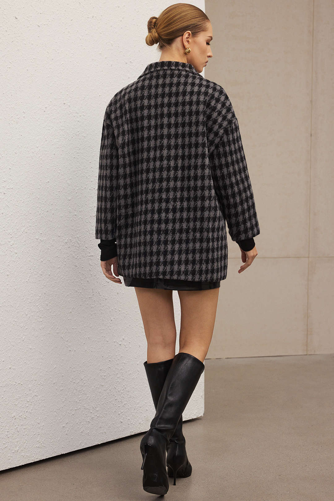 Kurtka oversize w kratę z kieszeniami