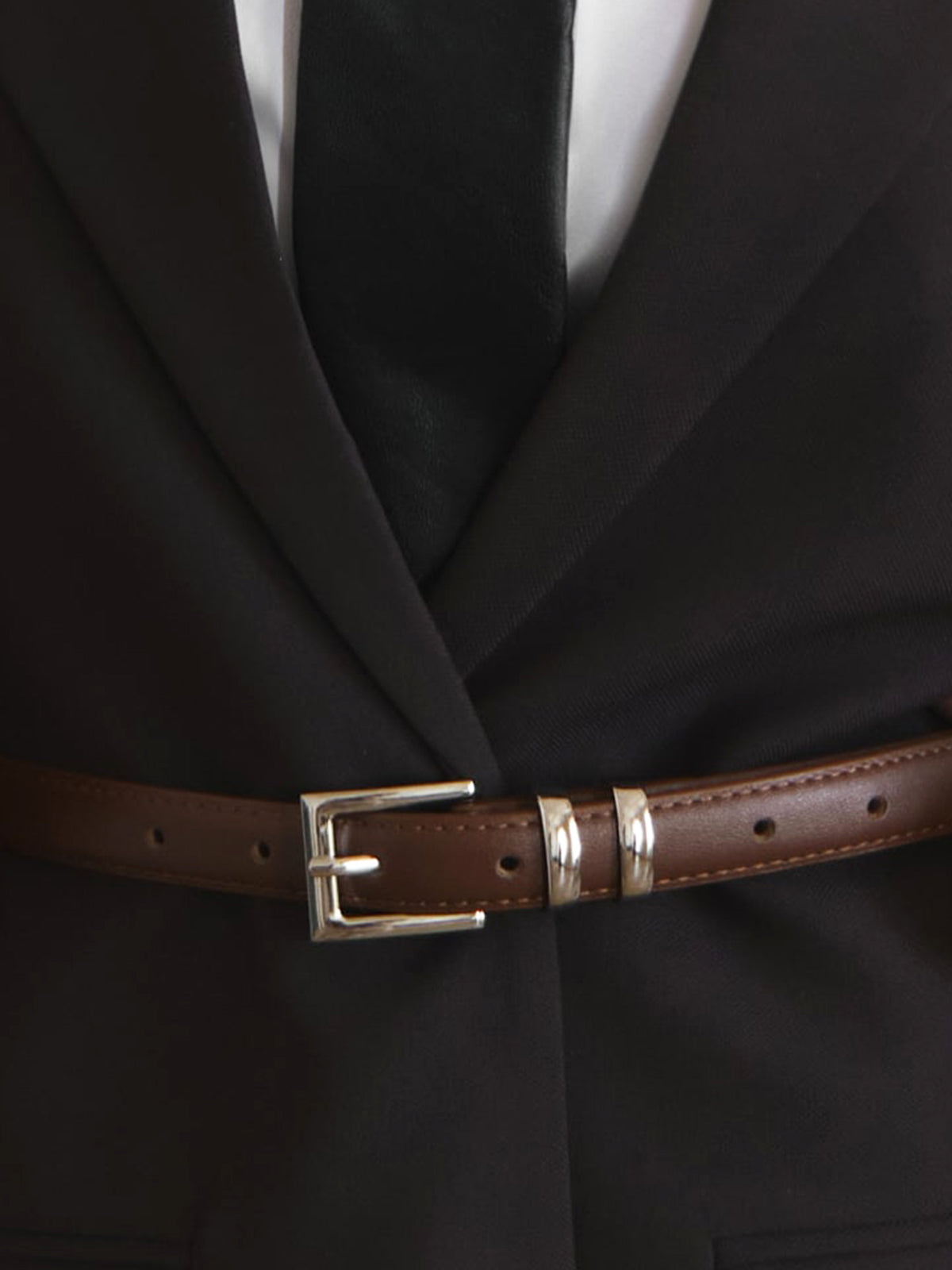 Pasek damski z podwójną klamrą elegancki