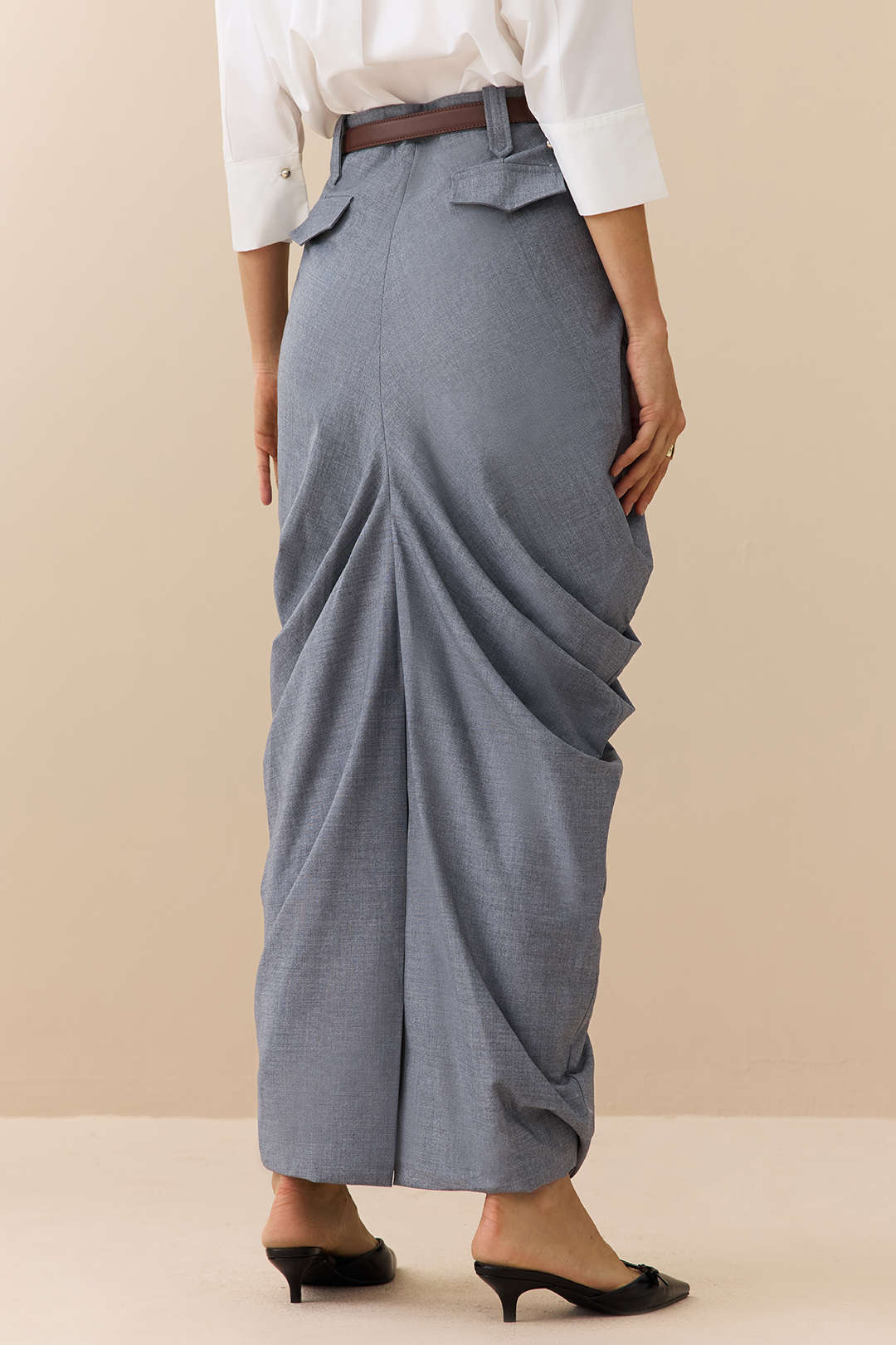 Spódnica maxi z drapowanymi detalami elegancka