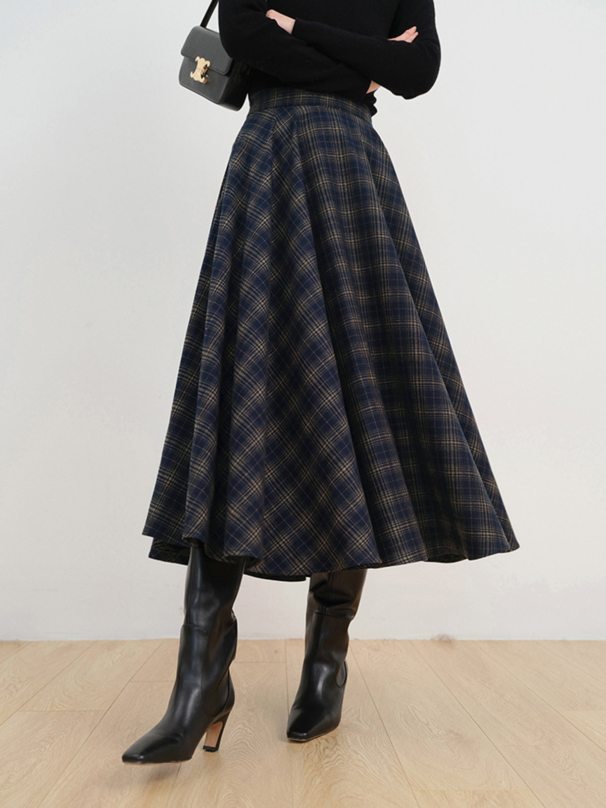 Spódnica rozkloszowana w kratę z wysokim stanem