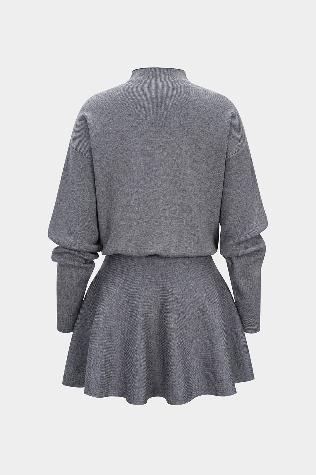 Sukienka dzianinowa z długim rękawem i golfem