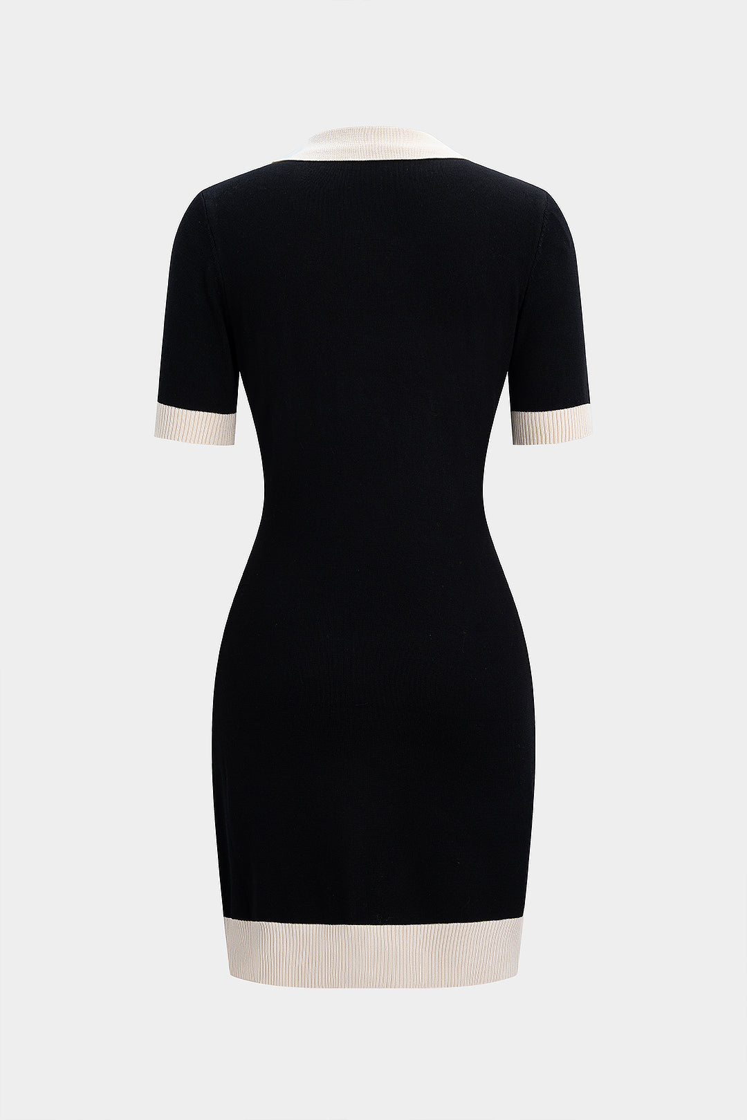 Sukienka dzianinowa z kontrastowym kołnierzem