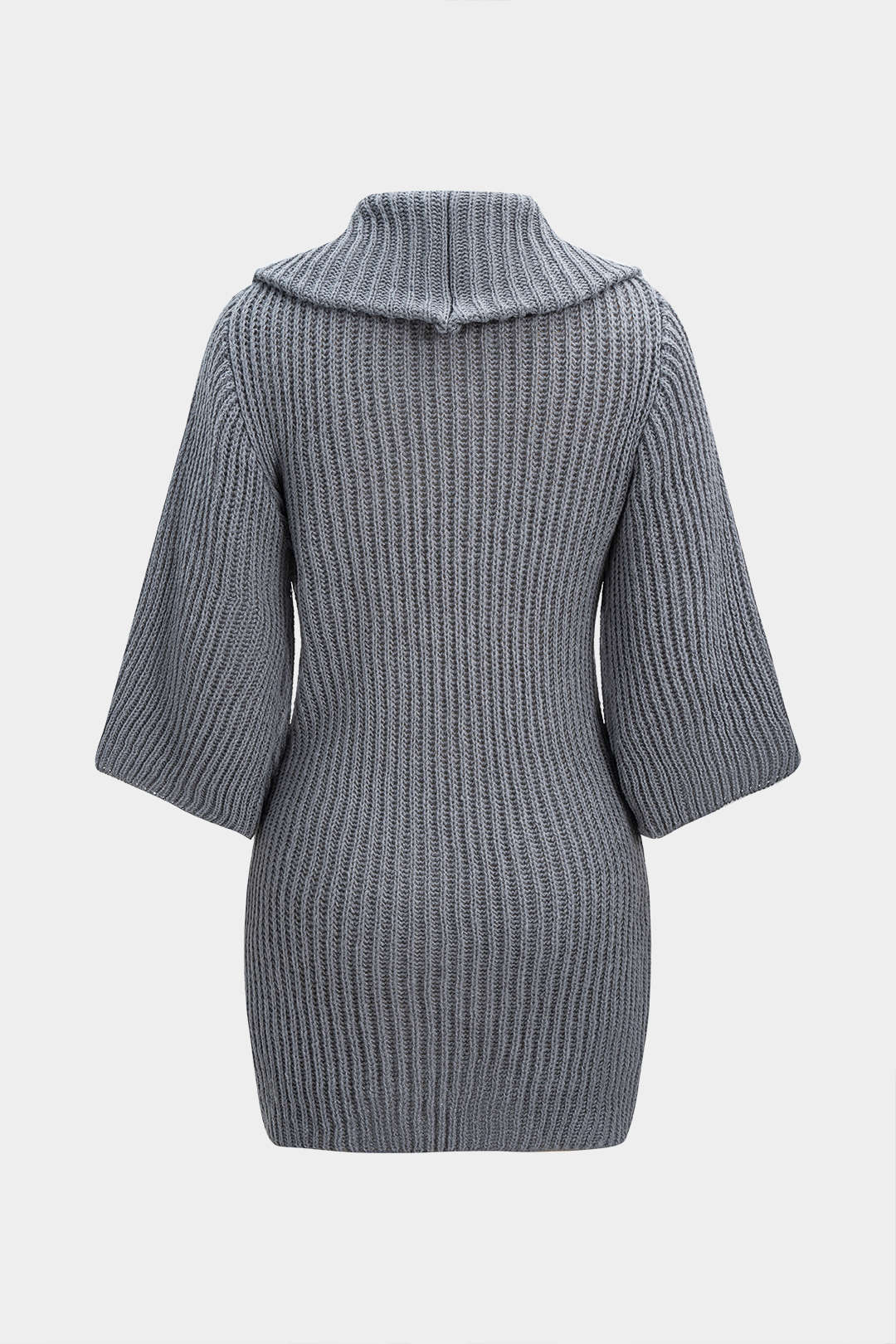 Sukienka dzianinowa z szerokim golfem rękawy 3/4