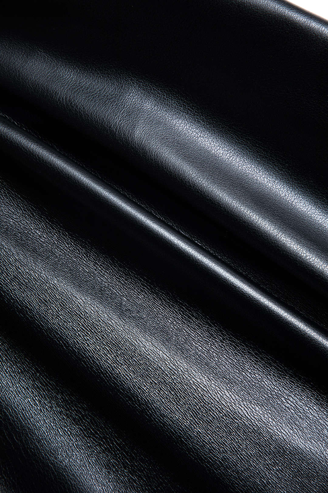 Sukienka mini z marszczeniem i falbaną