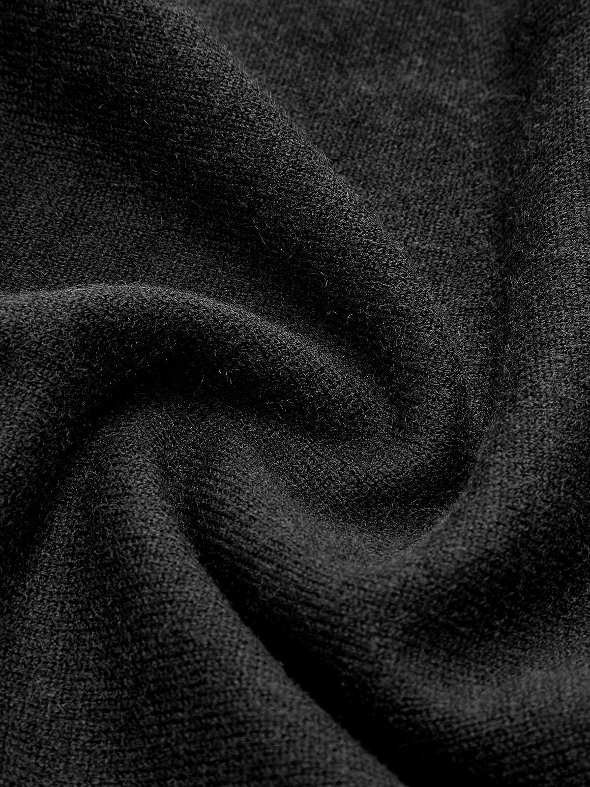 Sukienka z długim rękawem i rozkloszowanym dołem