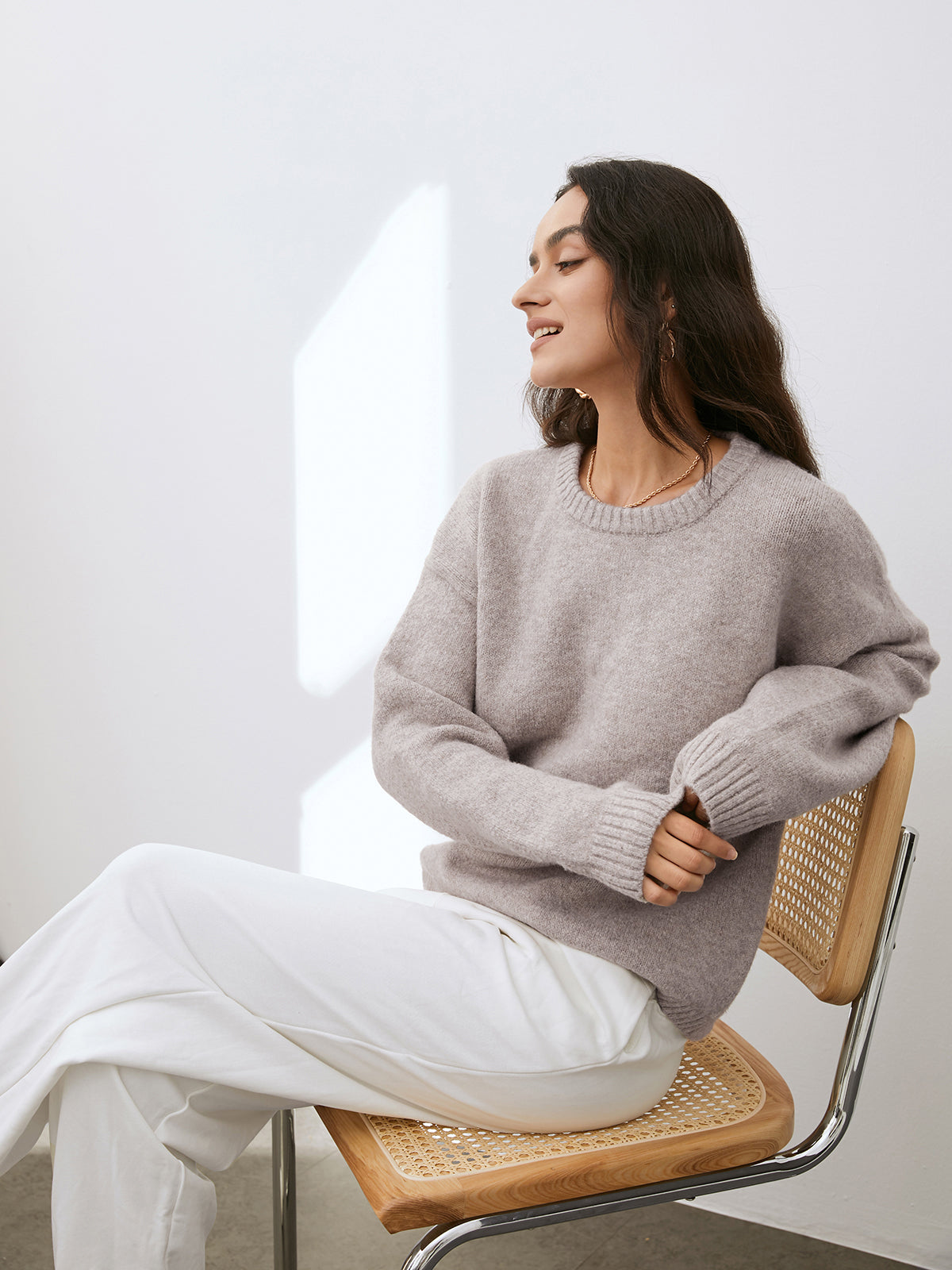 Sweter damski oversize z długim rękawem