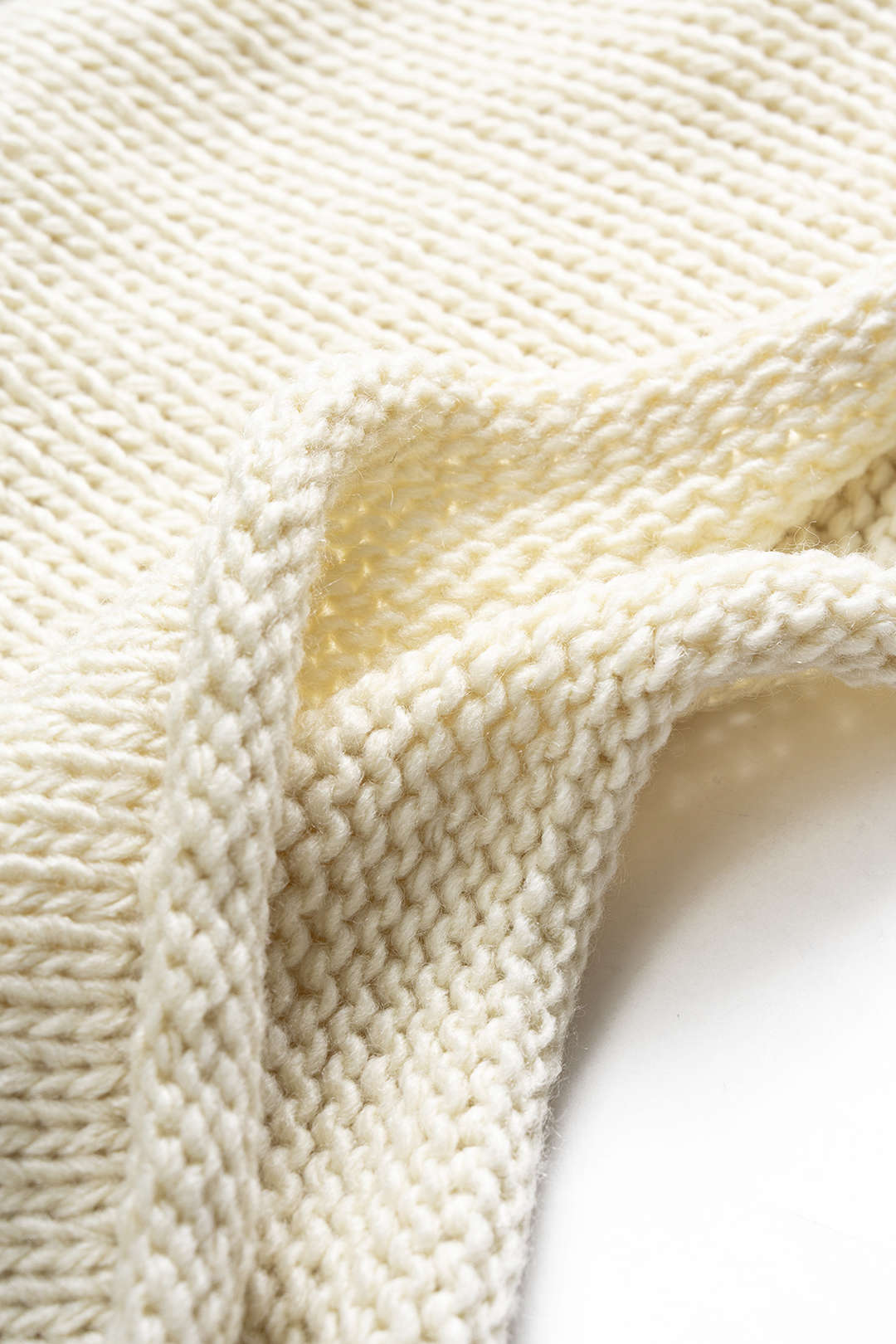 Sweter damski oversize z długimi rękawami