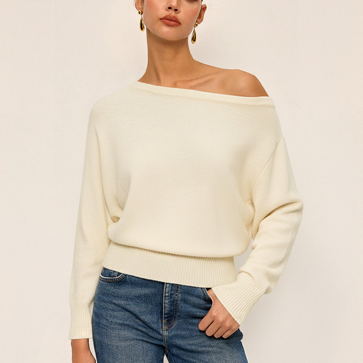 Sweter damski z odkrytym ramieniem casualowy