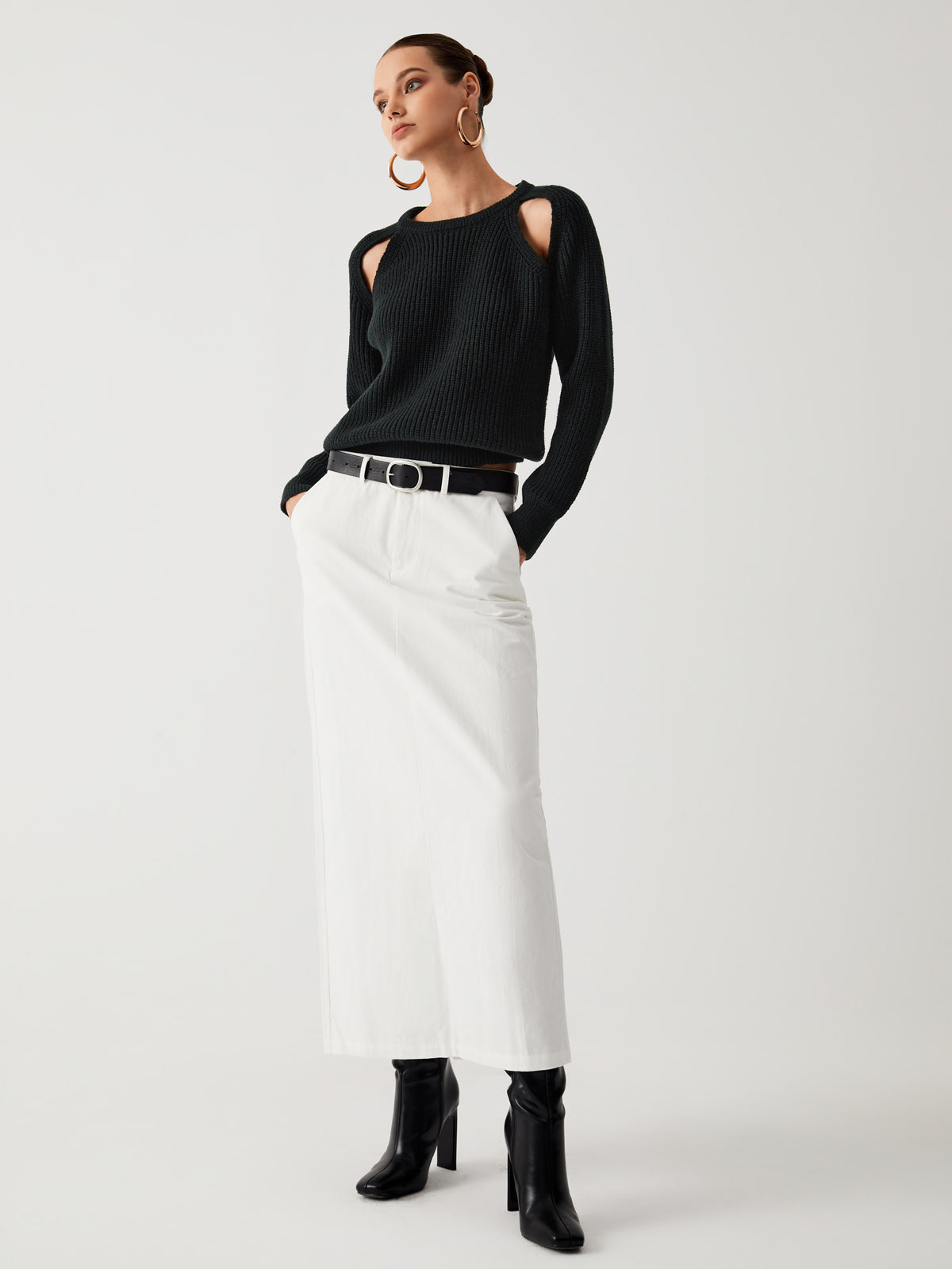 Sweter damski z wycięciami na ramionach