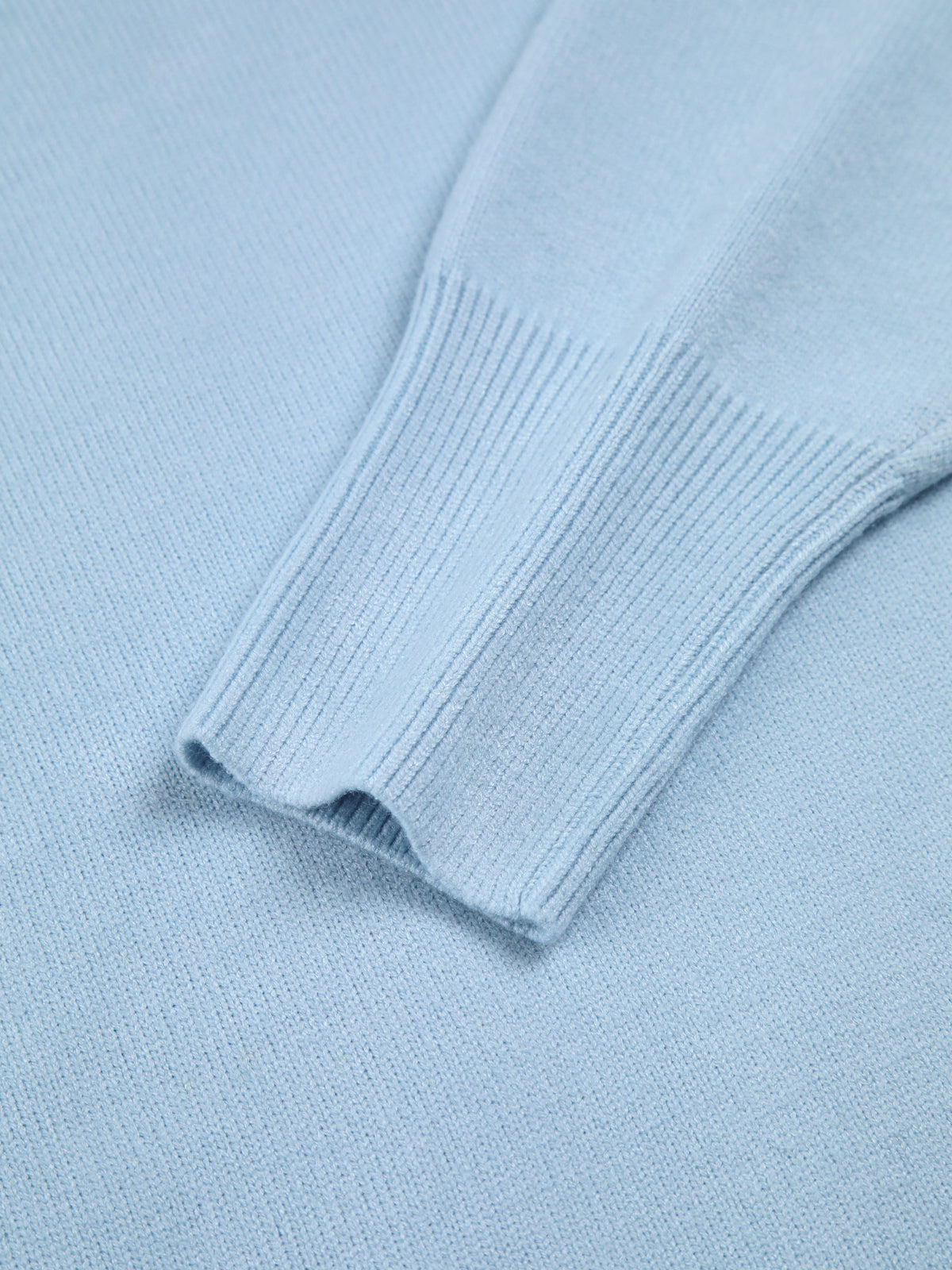 Sweter oversize z wysokim golfem i rękawami