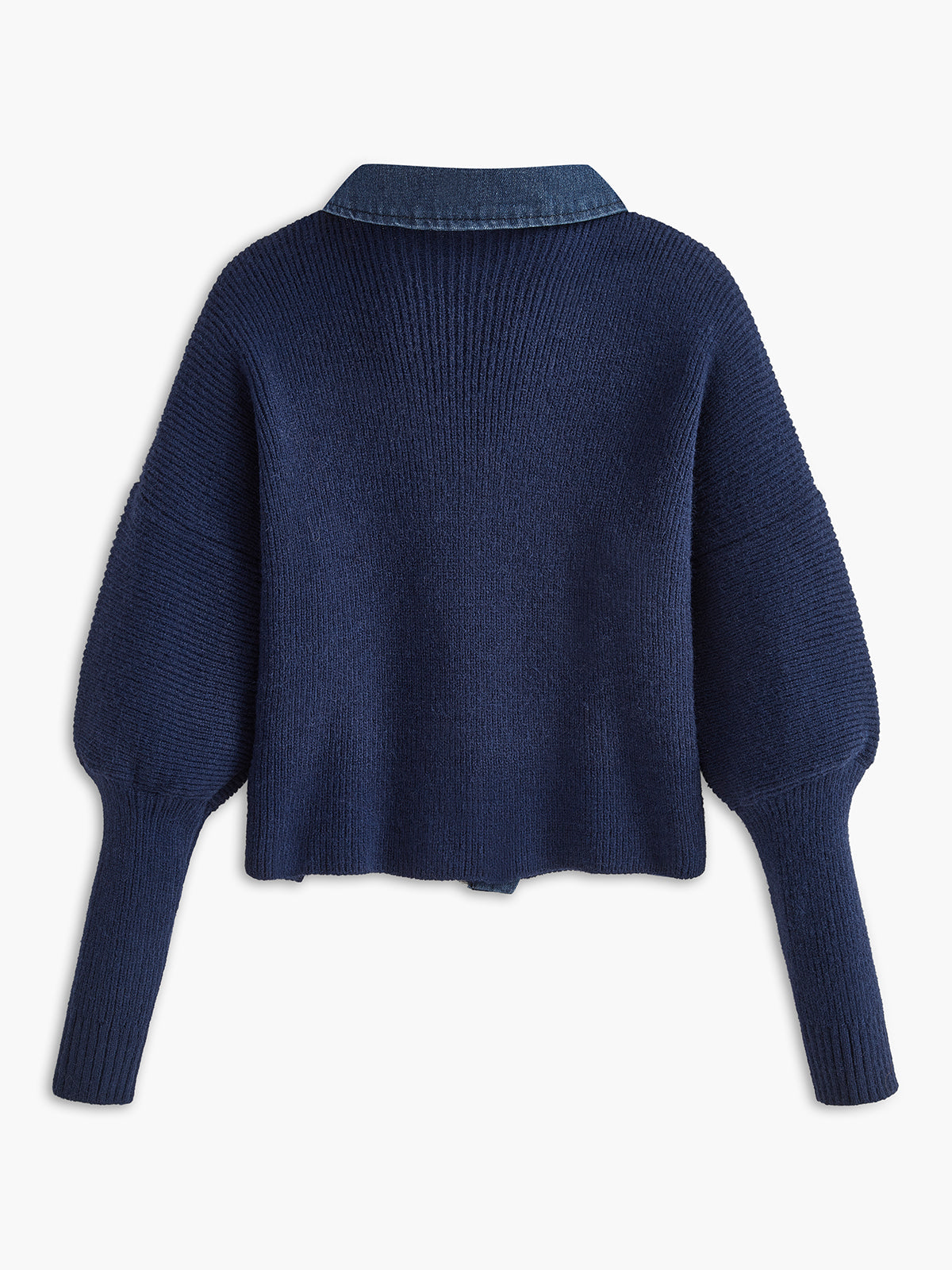 Sweter z dżinsowym kołnierzem i mankietami