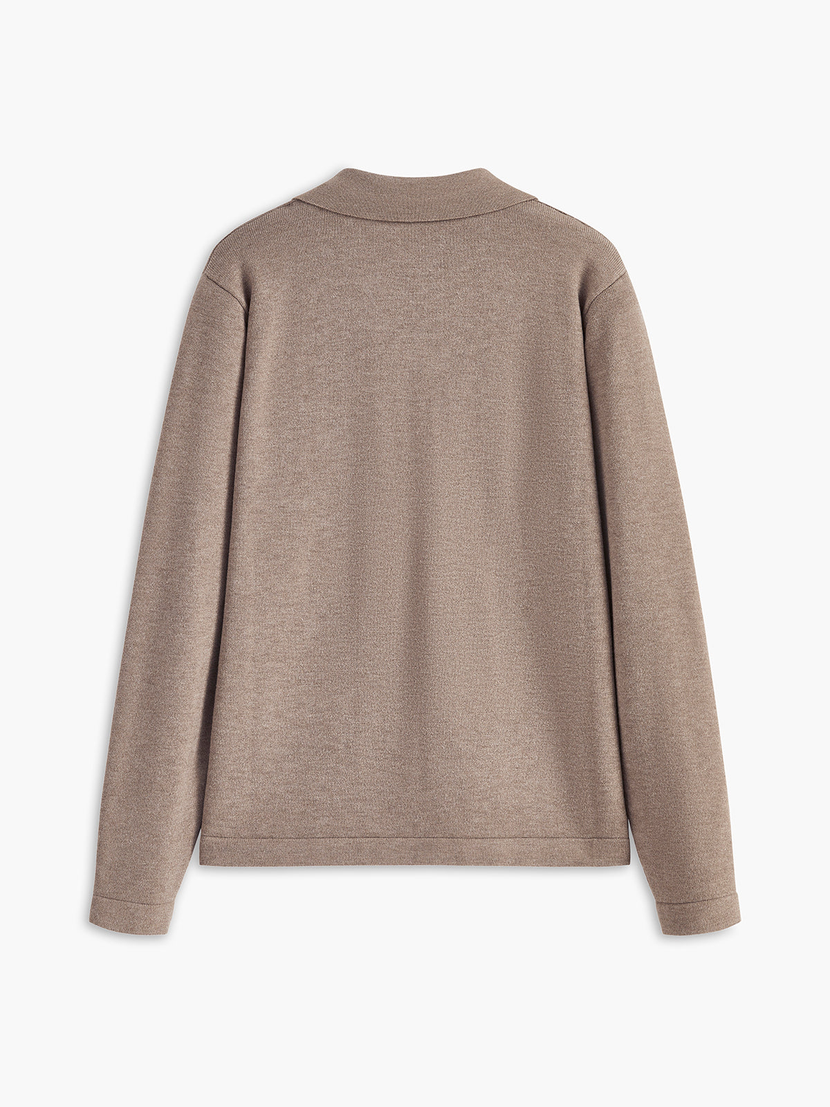Sweter z kołnierzykiem i długimi rękawami
