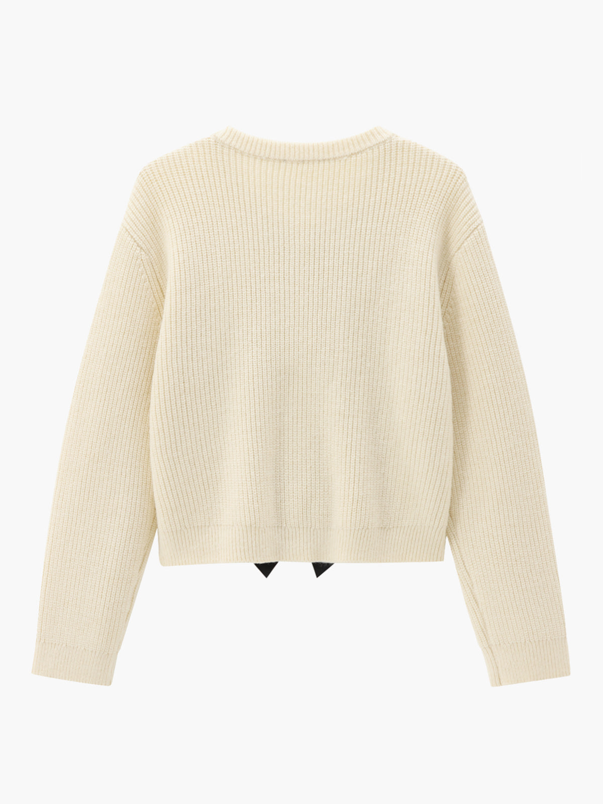 Sweter z ozdobnymi kokardami na przodzie
