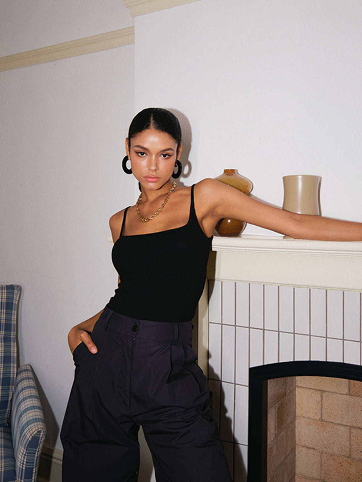 Top na cienkich ramiączkach z kwadratowym dekoltem