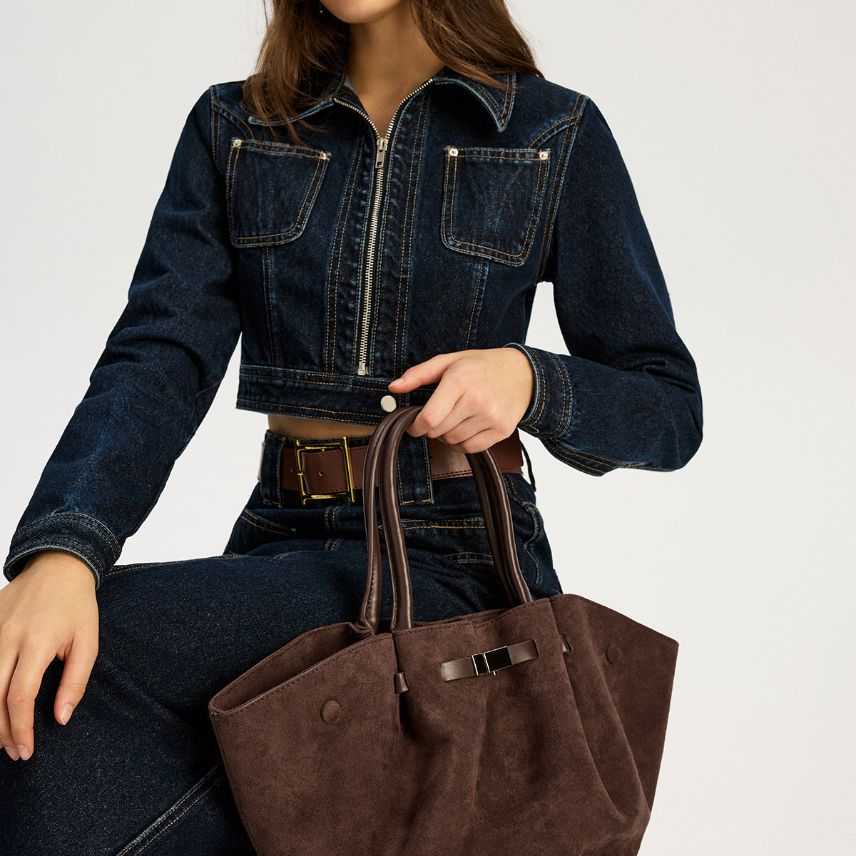 Torebka shopper z ozdobnym zapięciem na zatrzask